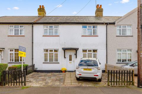 3 bedroom terraced house for sale, Wellington Road, Caterham CR3