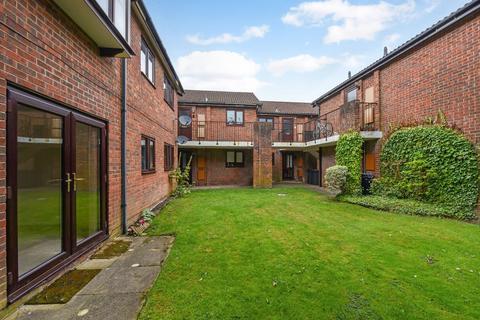 7 Hoadlands, Petersfield, GU31 4PF