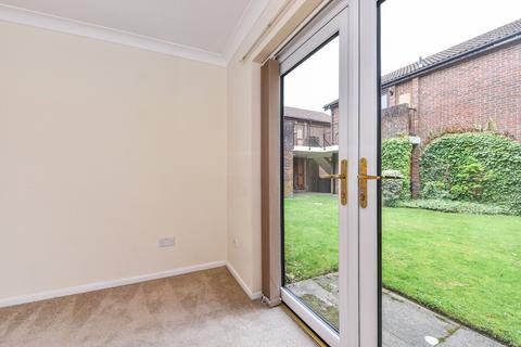 7 Hoadlands, Petersfield, GU31 4PF