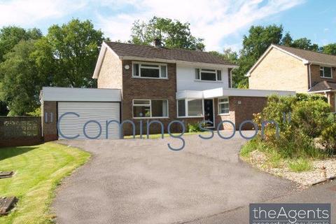 4 bedroom house to rent, Ashlawn Crescent, Solihull