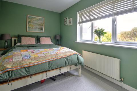 91 Brooke Grove, Ely, CB6 3WT