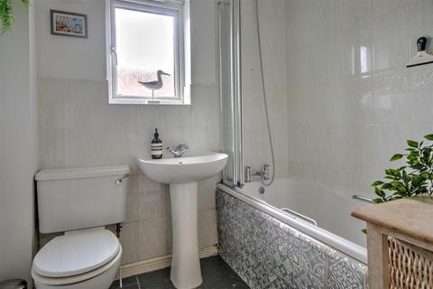 91 Brooke Grove, Ely, CB6 3WT