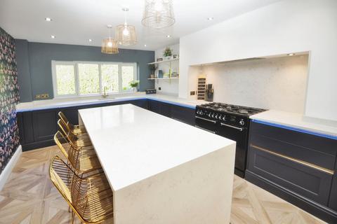 4 bedroom detached house for sale, Meadow Bank, Hatfield Peverel, Chelmsford, CM3