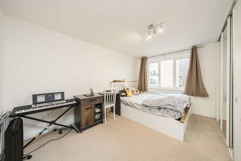 2 bedroom flat for sale, Primrose Place, Isleworth TW7