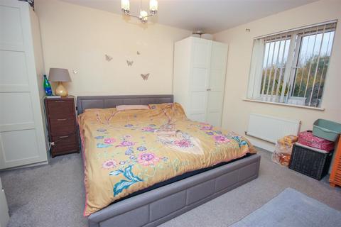 3 bedroom terraced house for sale, Tees Avenue, Rushden NN10