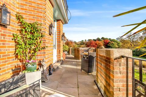 undefined, Kings Drive, Midhurst GU29