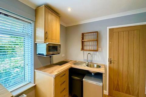 1 bedroom house to rent, Sandhurst Road, Tunbridge Wells