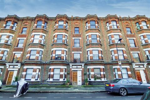 2 bedroom flat to rent, Kingwood Road, Fulham