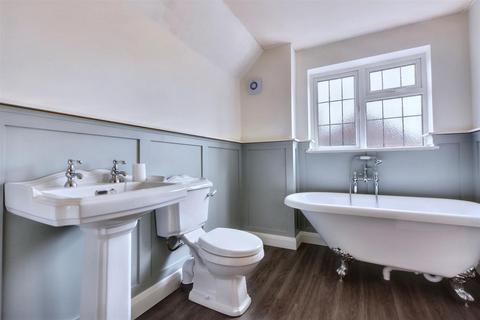 3 bedroom detached house for sale, Hallams Lane, Chilwell, Nottingham