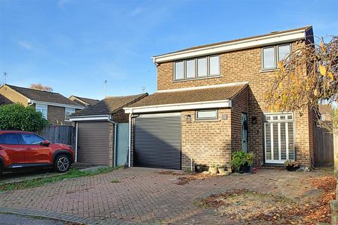 4 bedroom detached house for sale, Thamesdale, London Colney, St. Albans