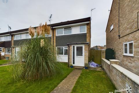 3 bedroom end of terrace house for sale, Slattenham Close, Aylesbury