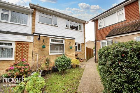 3 bedroom end of terrace house for sale, Coppice Road, Chatham