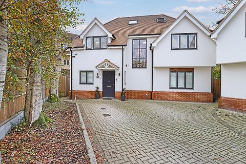 4 bedroom detached house for sale, High Street, Ongar, CM5