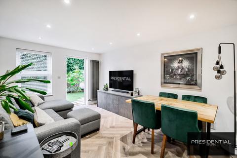 1 bedroom flat for sale, Loughton IG10