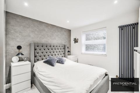 21 Kingsley Road, Loughton, IG10 3TU