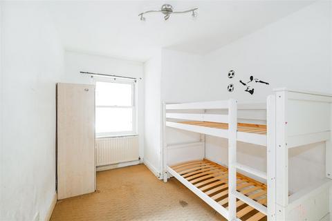 2 bedroom ground floor flat for sale, Maynard Road, Walthamstow