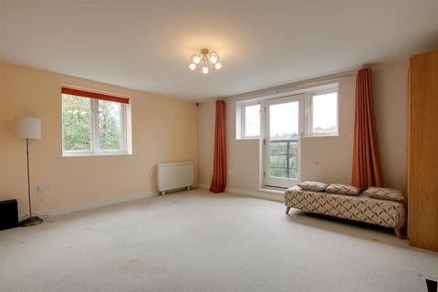 undefined, Ovaltine Court, Kings Langley