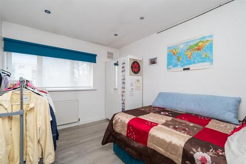 9 Ivydene Close, Sutton, SM1 4HF