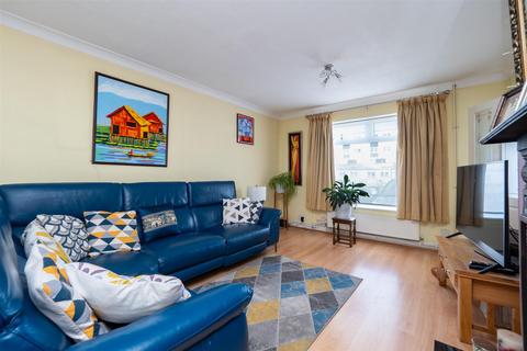 9 Ivydene Close, Sutton, SM1 4HF