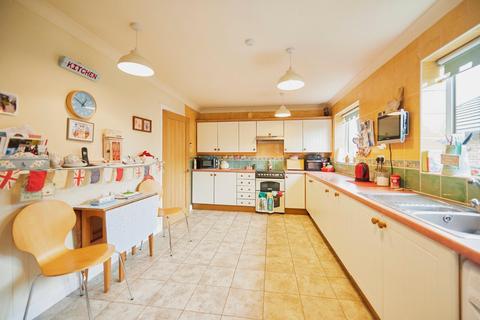 3 bedroom detached bungalow for sale, Broad Lane, Moss Bank, St Helens, WA11