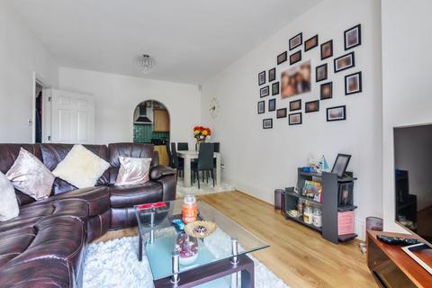 2 bedroom flat for sale, Princess Park Manor,  London,  N11,  N11