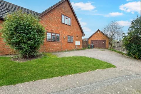 5 bedroom detached house for sale, Leamington Road, Luton