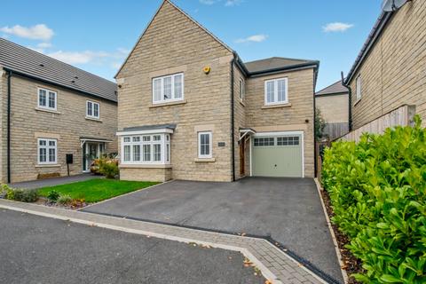 4 bedroom detached house for sale, Oakroyd View, Birkenshaw, Bradford, West Yorkshire, BD11