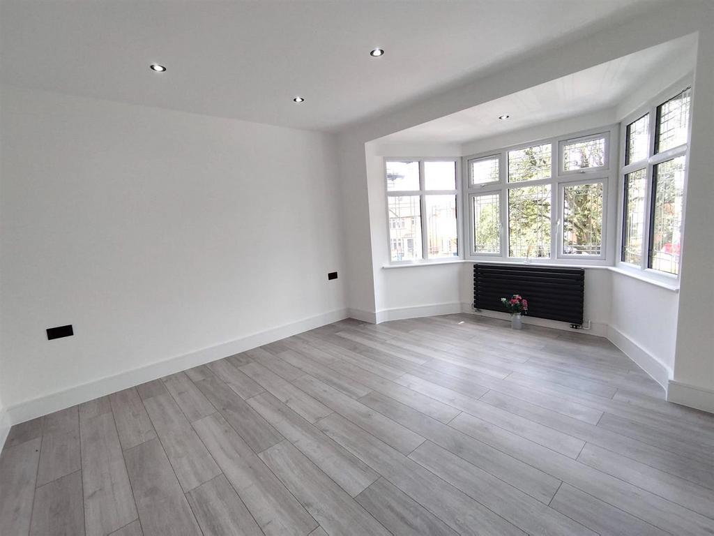 Bedroom 2- first floor.jpeg