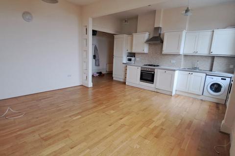 3 bedroom terraced house to rent, Avenue Mansions, 36-40 St. Pauls Avenue, London, NW2