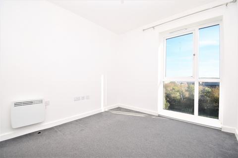 2 bedroom flat to rent, Clydesdale Way Belvedere DA17