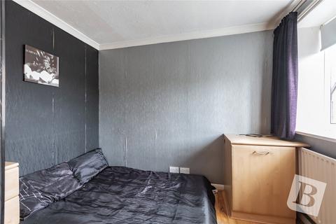 23 Henderson Close, Hornchurch, RM11 1FG