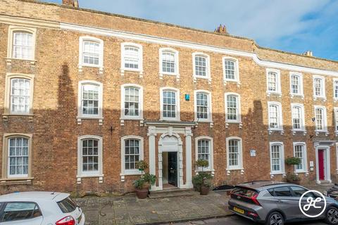 2 bedroom ground floor flat for sale, Castle Street, Bridgwater