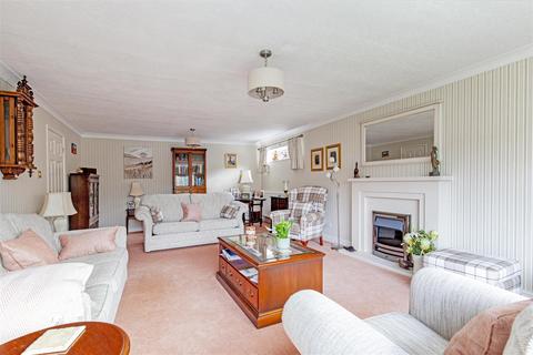 9 Castle Drive, Bakewell, DE45 1AS