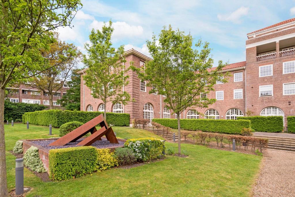 Scott Avenue, Putney, London, SW15 2 bed apartment for sale - £650,000