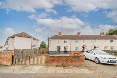 3 bedroom end of terrace house for sale, Broadfield Square, Enfield (chain free)