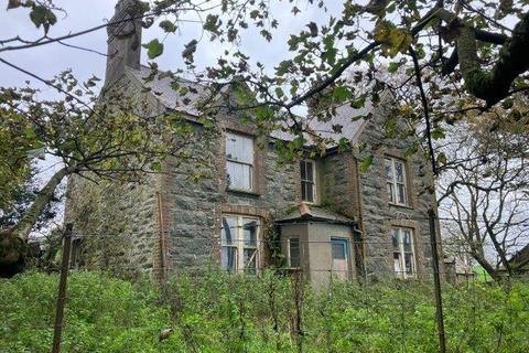 Land for sale, Cae Hoeden, Ceunant