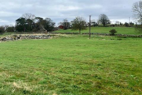 Land for sale, Cae Hoeden, Ceunant