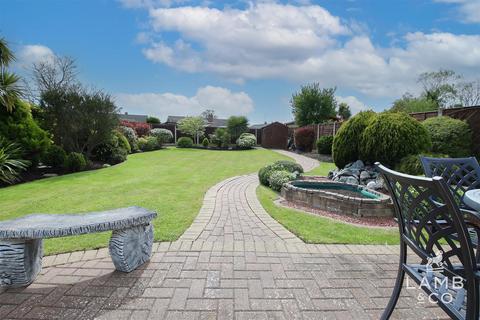 3 bedroom detached bungalow for sale, Gorse Lane, Clacton-On-Sea CO15