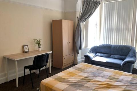 6 bedroom house share to rent, Lenton Boulevard