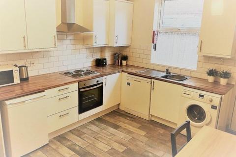 5 bedroom house share to rent, Pomona Street