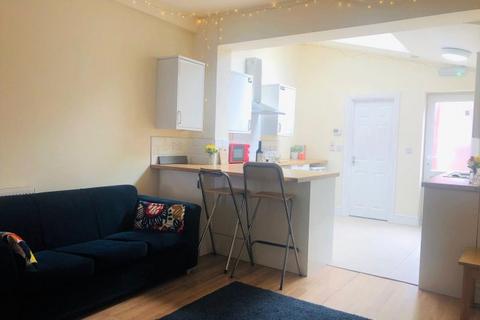 5 bedroom house share to rent, Pomona Street