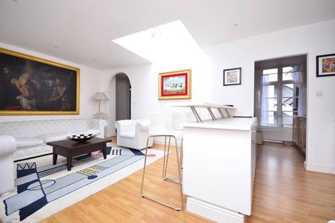 2 bedroom flat for sale, Great Tower Street, Tower Hill, London, EC3R