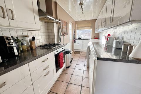 2 bedroom semi-detached house for sale, Meadway, ., Newcastle upon Tyne, Tyne and Wear, NE12 9RD