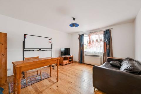 1 bedroom flat to rent, TIDESIDE COURT, HARLINGER STREET, Woolwich, London, SE18