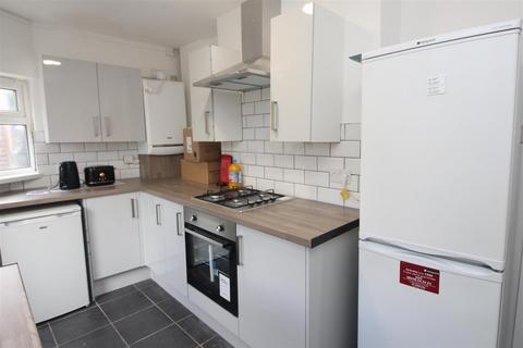 5 bedroom house to rent, May Street, Cardiff CF24