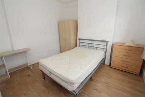 5 bedroom house to rent, May Street, Cardiff CF24