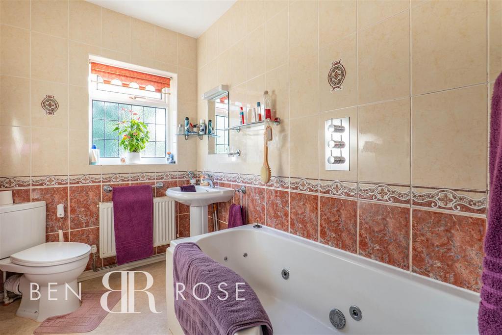 Master Ensuite
