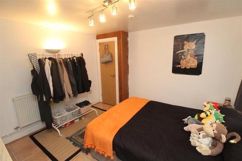 undefined, Richmond Road, Cardiff CF24