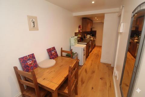 undefined, Richmond Road, Cardiff CF24