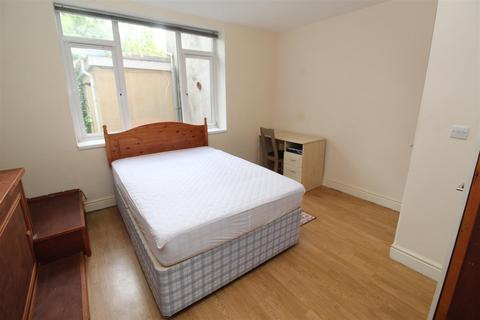 2 bedroom flat to rent, Richmond road, Cardiff CF24